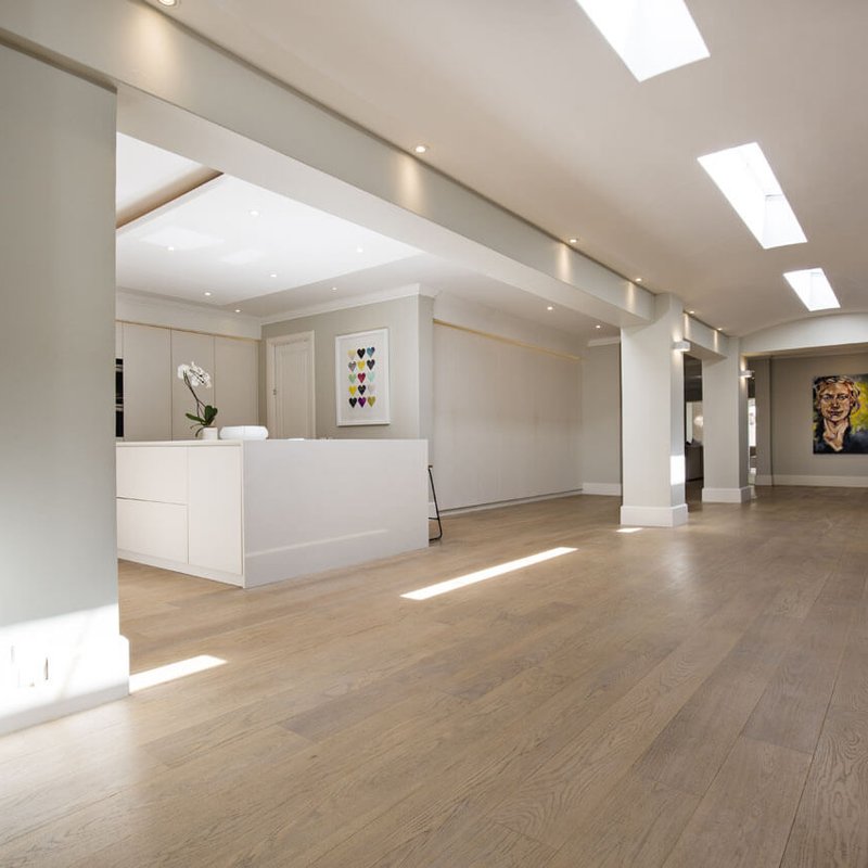 Woodline classic unfinished oak, finished with Oleum in colour wheat.