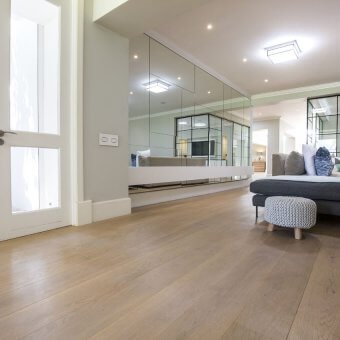 Woodline classic unfinished oak, finished with Oleum in colour wheat.