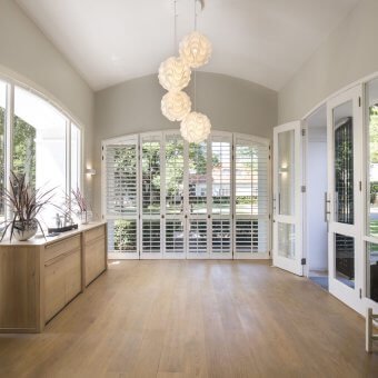 Woodline classic unfinished oak, finished with Oleum in colour wheat.